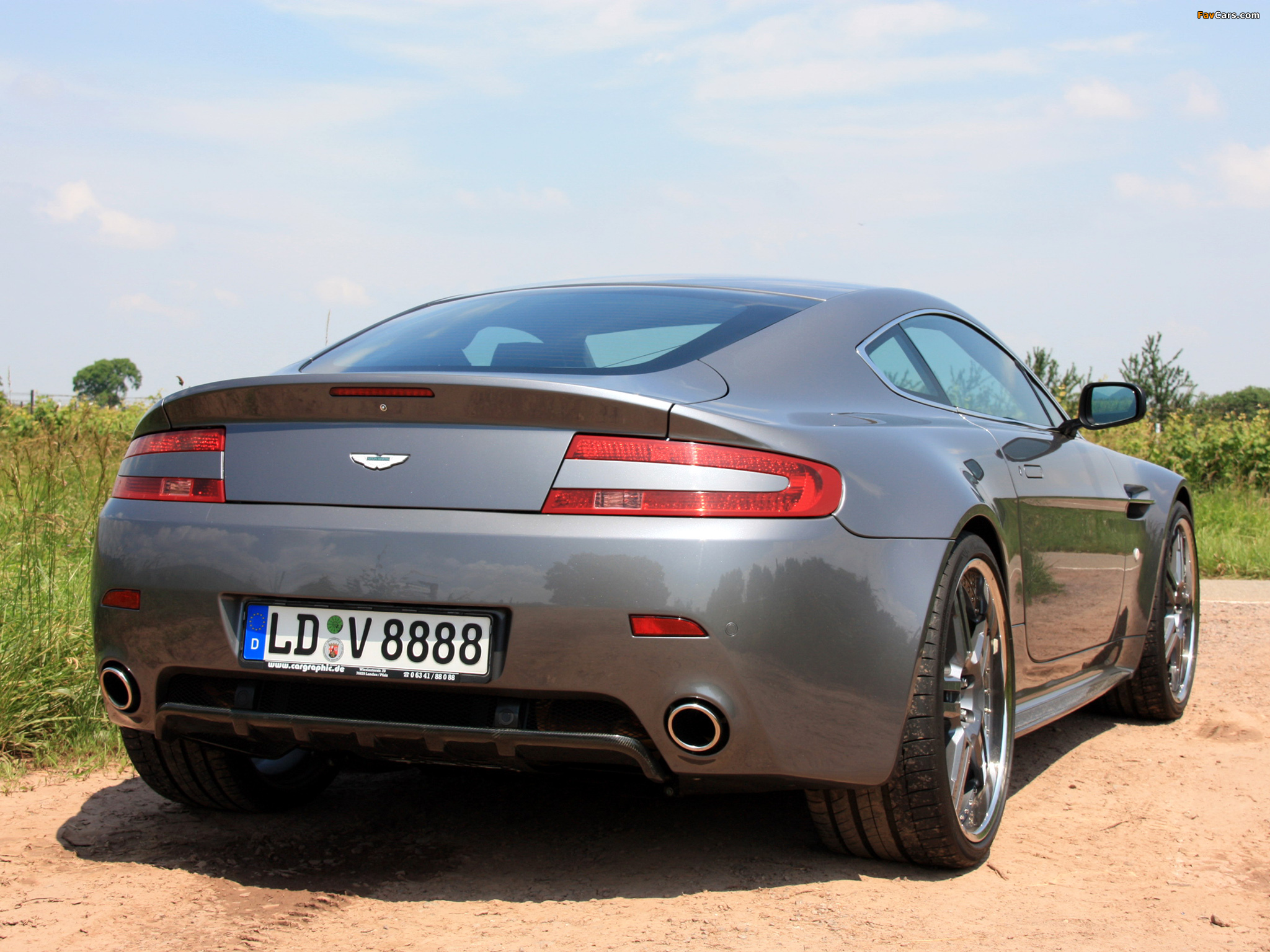 Cargraphic Aston Martin V8 Vantage (2009) photos (2048 x 1536)