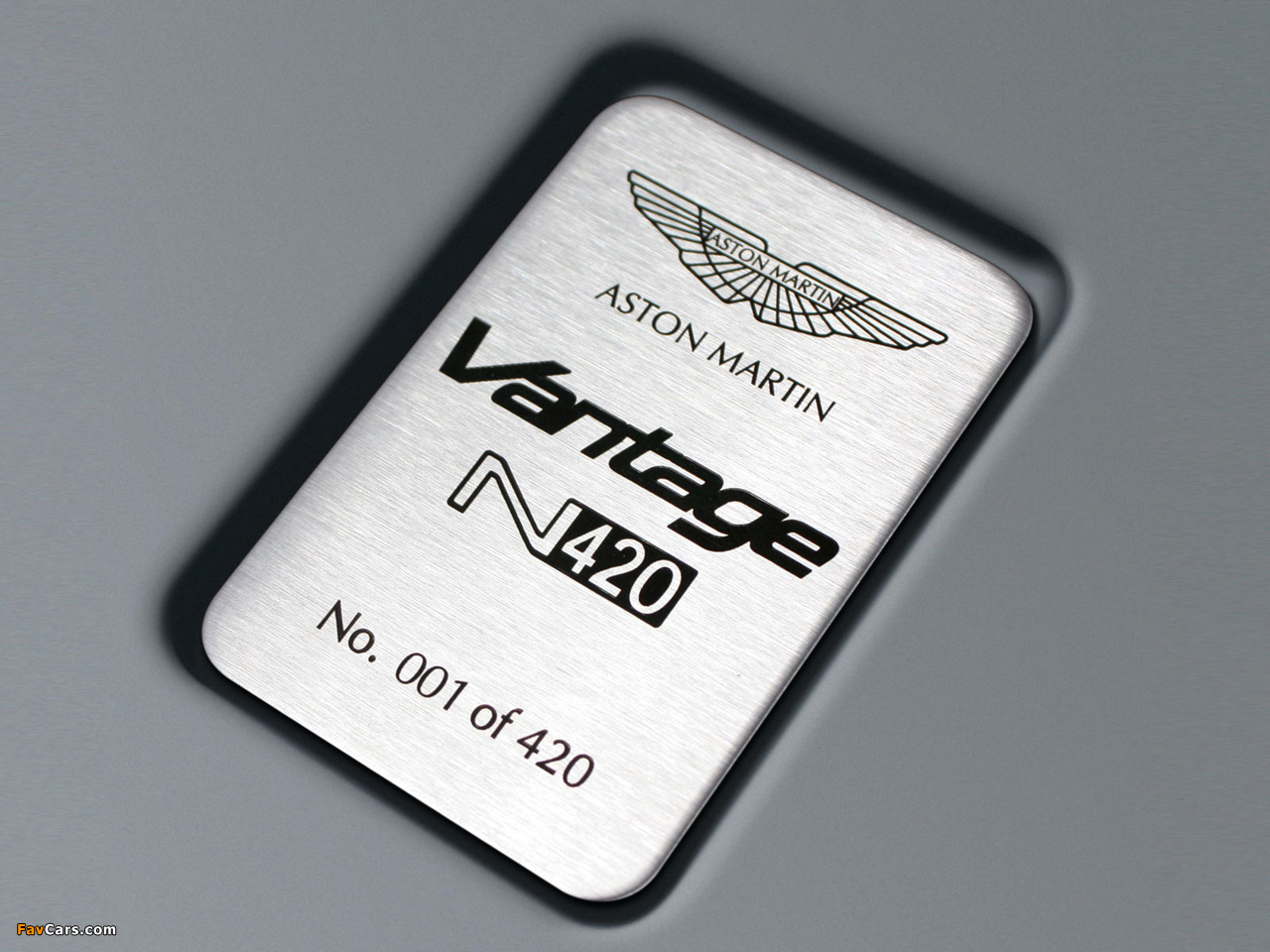 Aston Martin V8 Vantage N420 (2010) photos (1280 x 960)