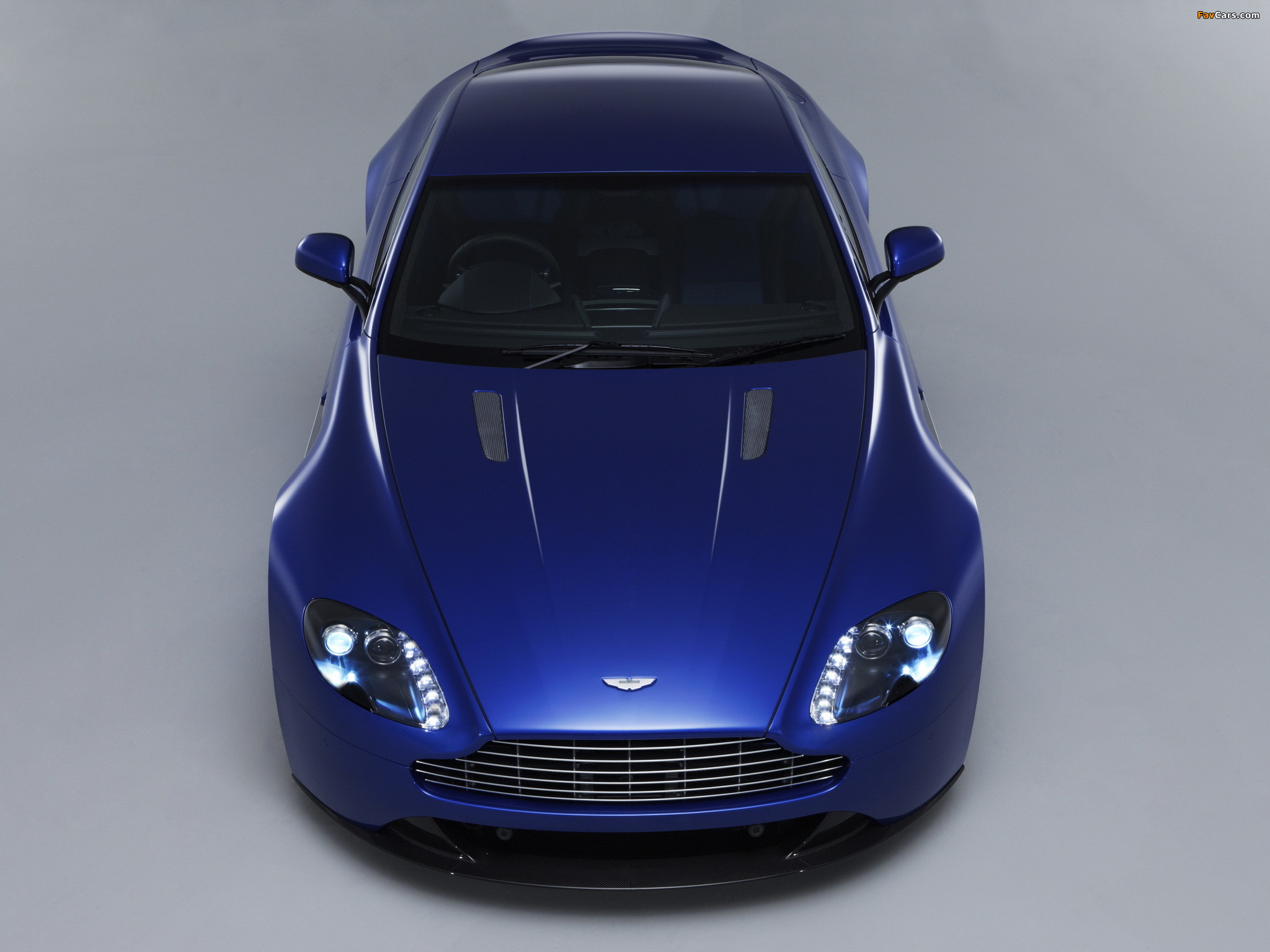 Aston Martin V8 Vantage S UK-spec (2011) photos (2048 x 1536)