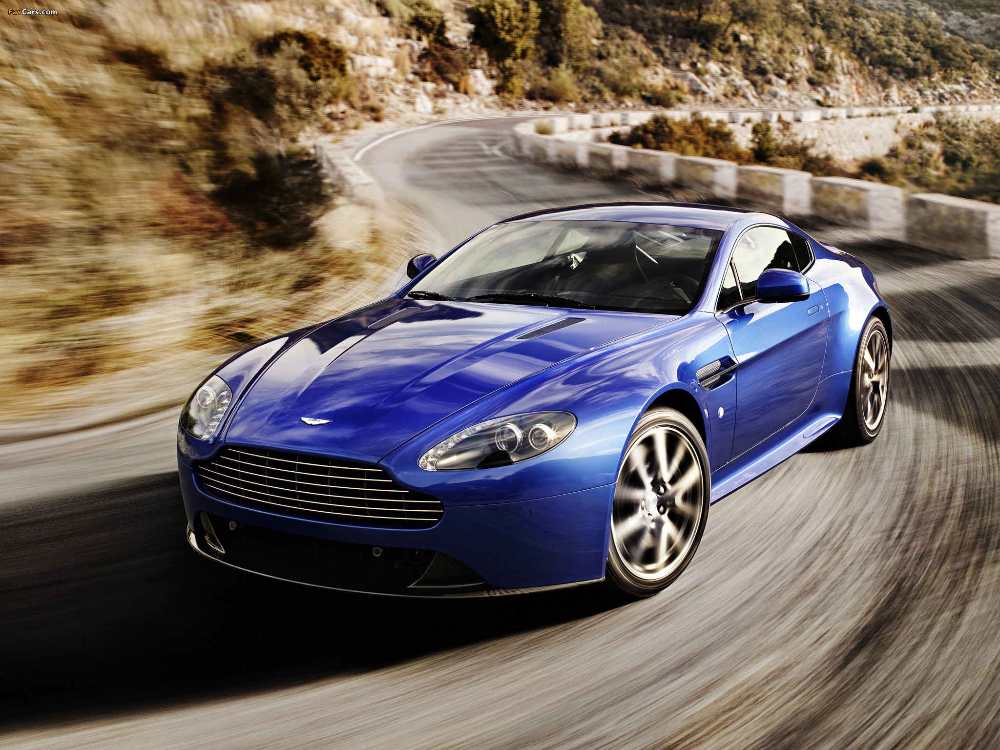 Aston Martin V8 Vantage S (2011) pictures (2048 x 1536)