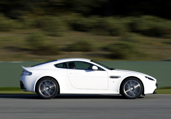 Aston Martin V8 Vantage S (2011) pictures