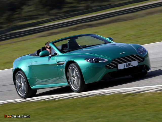 Aston Martin V8 Vantage S Roadster UK-spec (2011) photos (640 x 480)