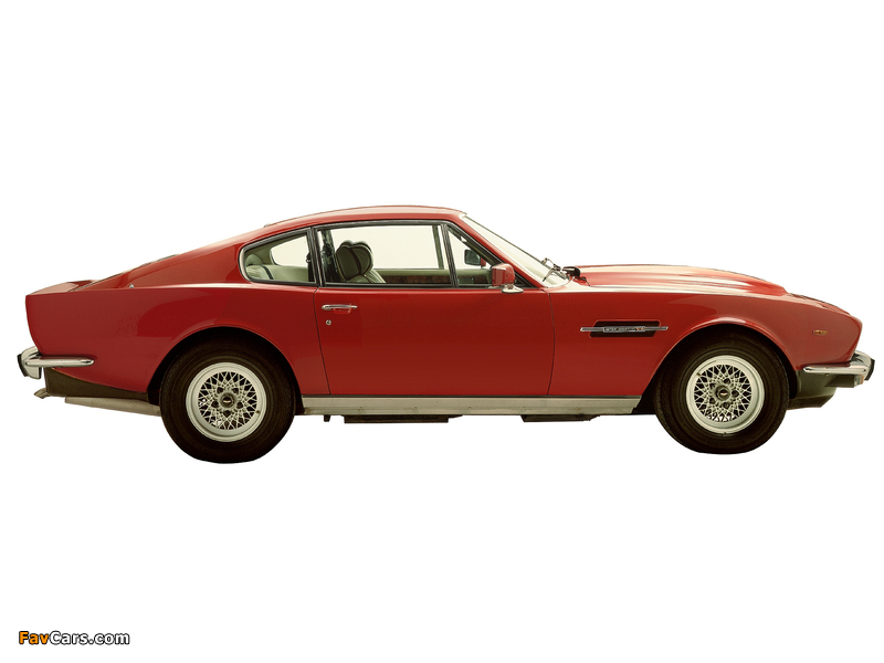 Images of Aston Martin V8 Saloon (1972–1989) (800 x 600)