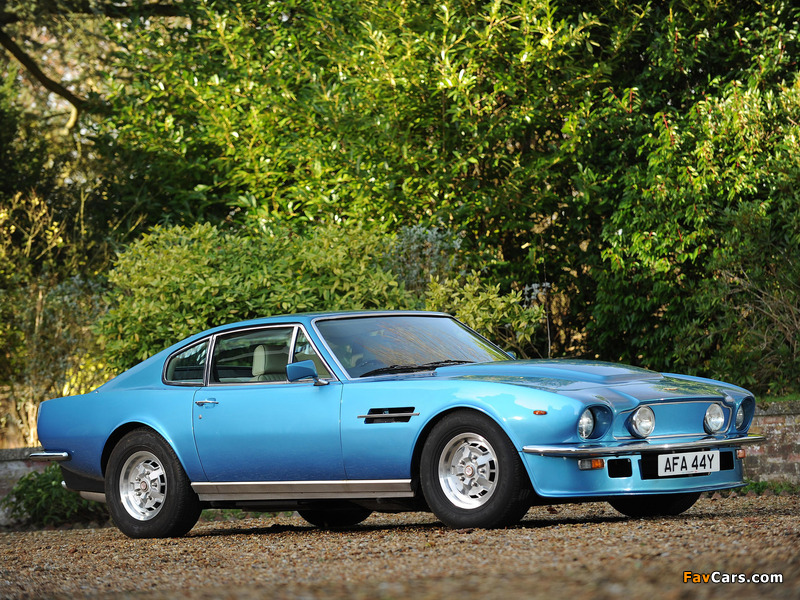 Images of Aston Martin V8 Vantage UK-spec (1977–1989) (800 x 600)