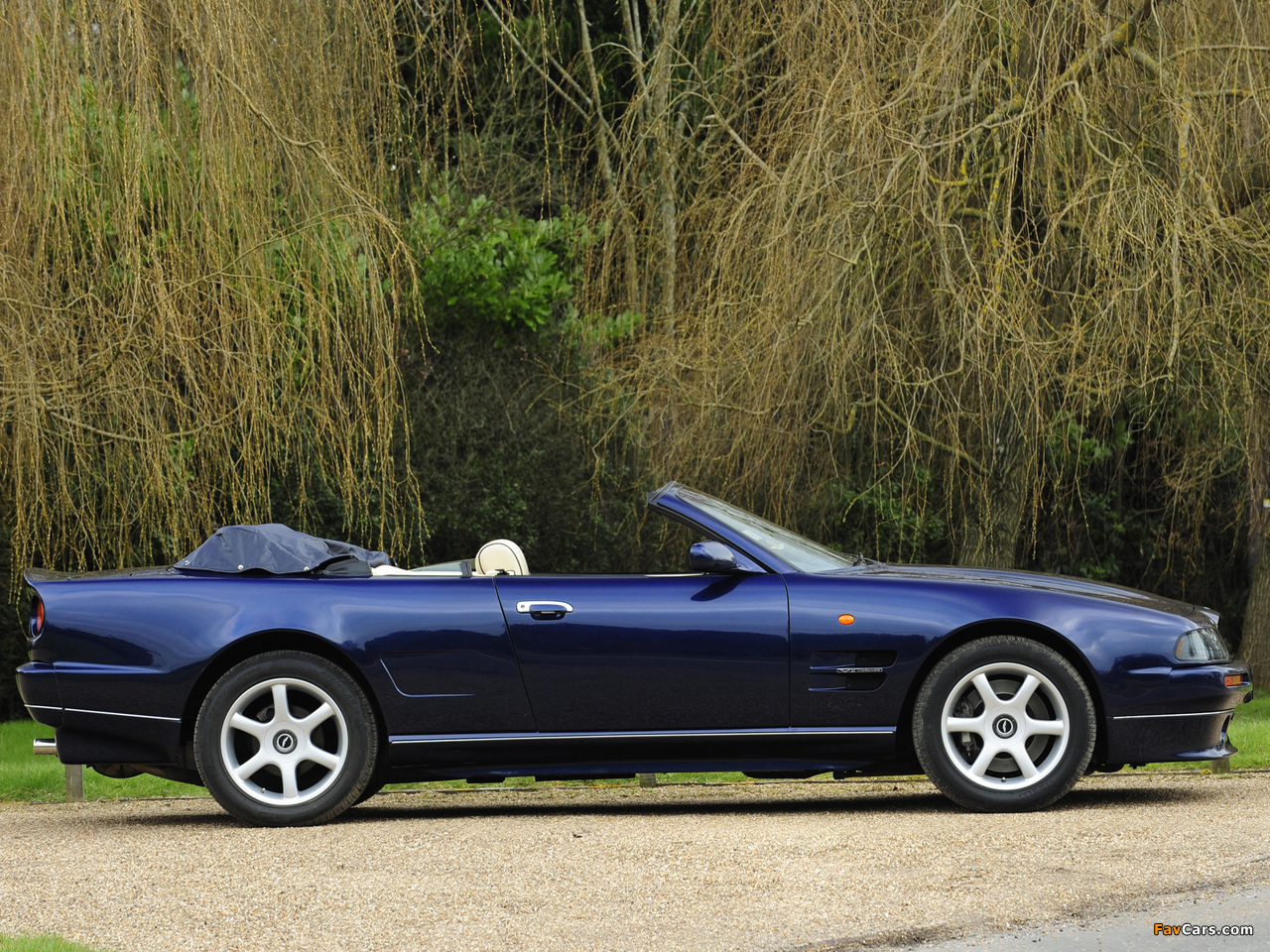 Images of Aston Martin V8 Volante LWB (1997–2000) (1280 x 960)