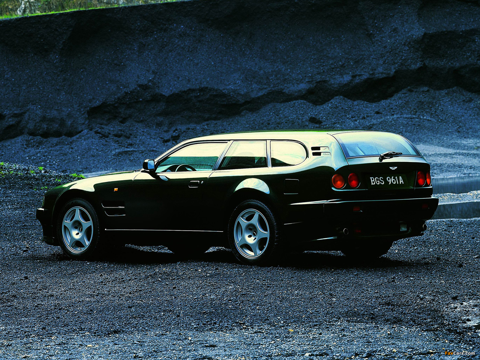 Images of Aston Martin V8 Vantage V600 Shooting Brake by Roos Engineering (1999) (1600 x 1200)