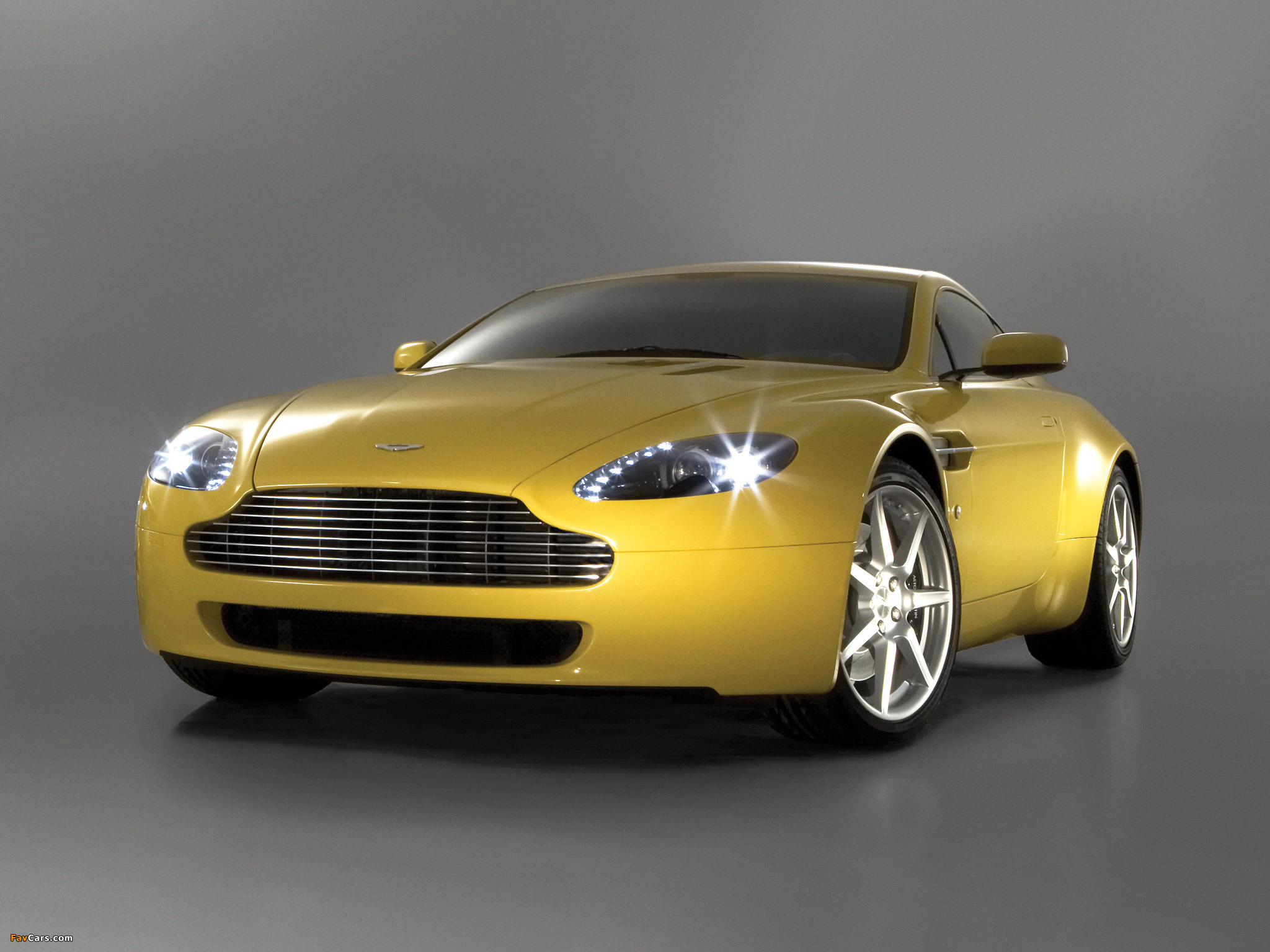 Images of Aston Martin V8 Vantage (2005–2008) (2048 x 1536)