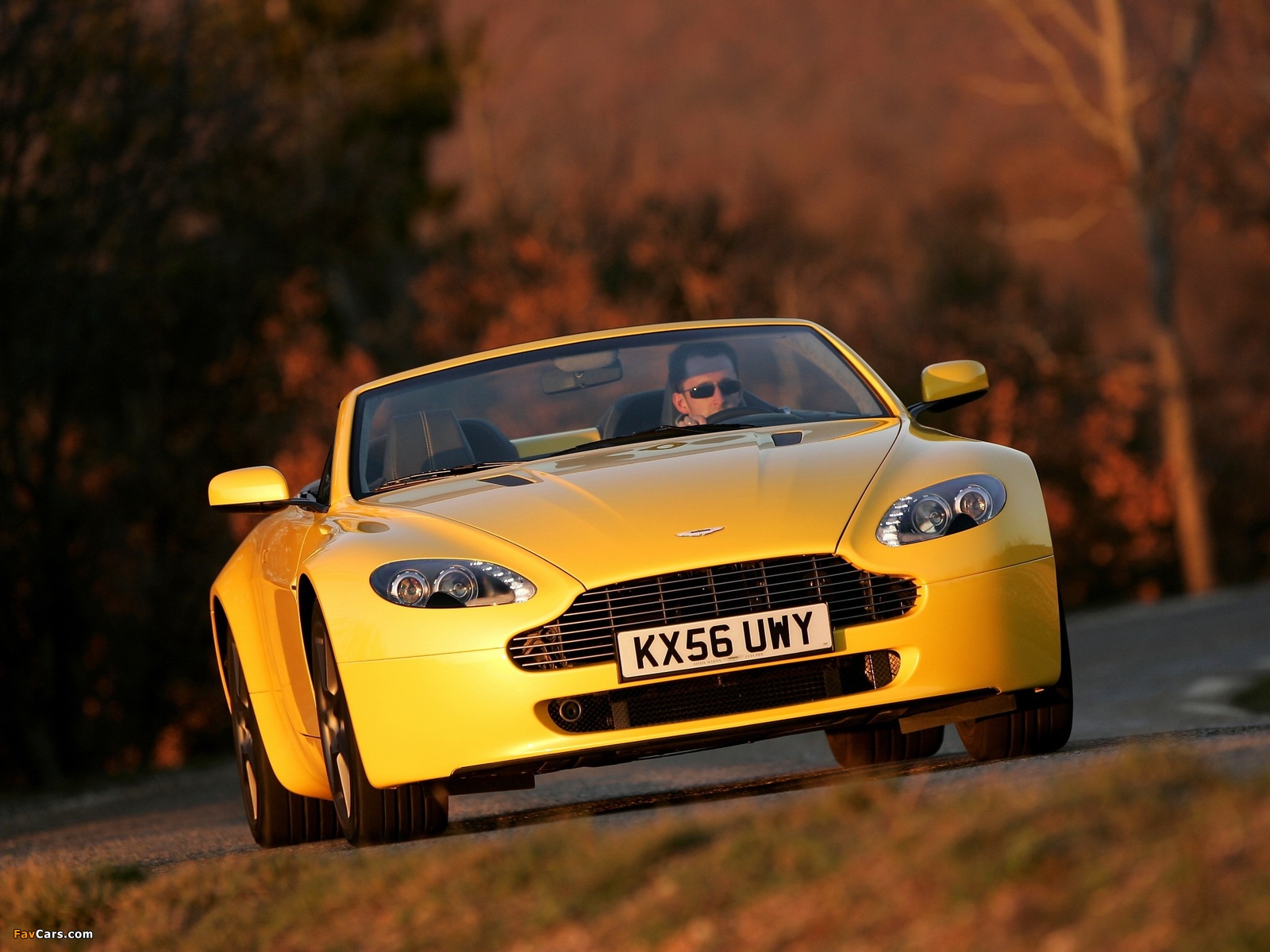 Images of Aston Martin V8 Vantage Roadster (2006–2008) (1600 x 1200)