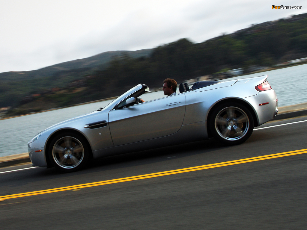 Images of Aston Martin V8 Vantage Roadster US-spec (2008–2012) (1024 x 768)