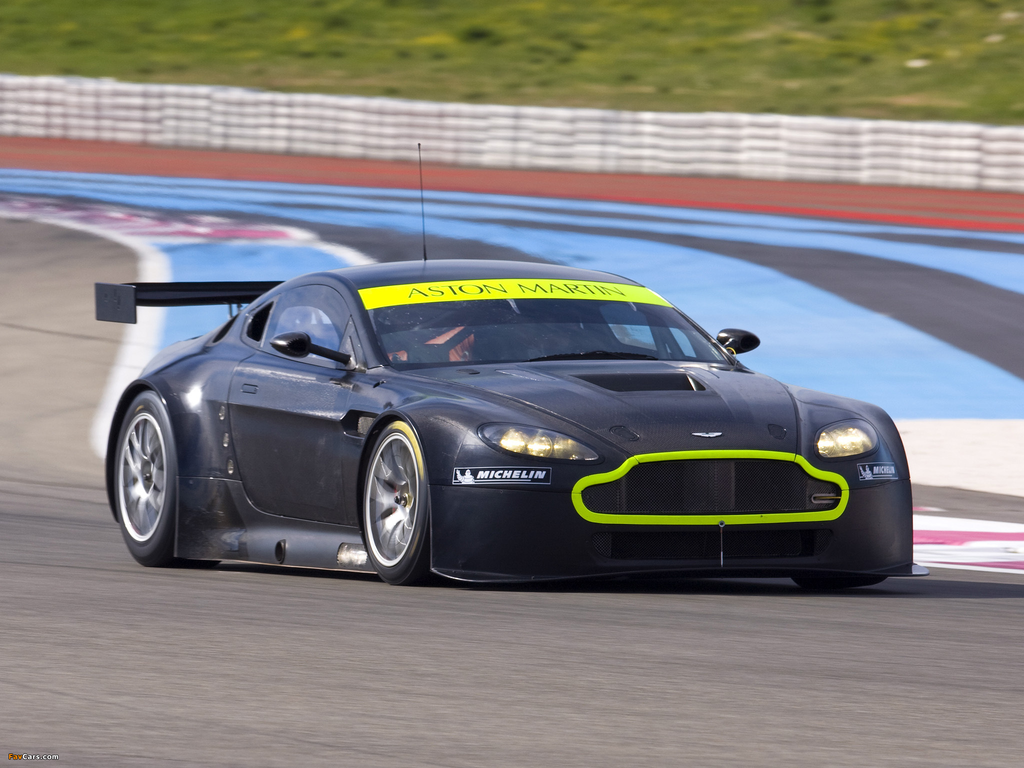 Images of Aston Martin V8 Vantage GT (2008) (2048 x 1536)