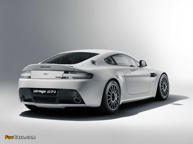 Images of Aston Martin V8 Vantage GT4 (2010) (640 x 480)