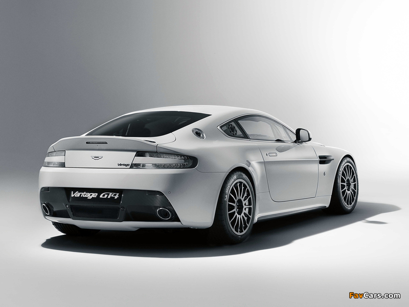 Images of Aston Martin V8 Vantage GT4 (2010) (800 x 600)