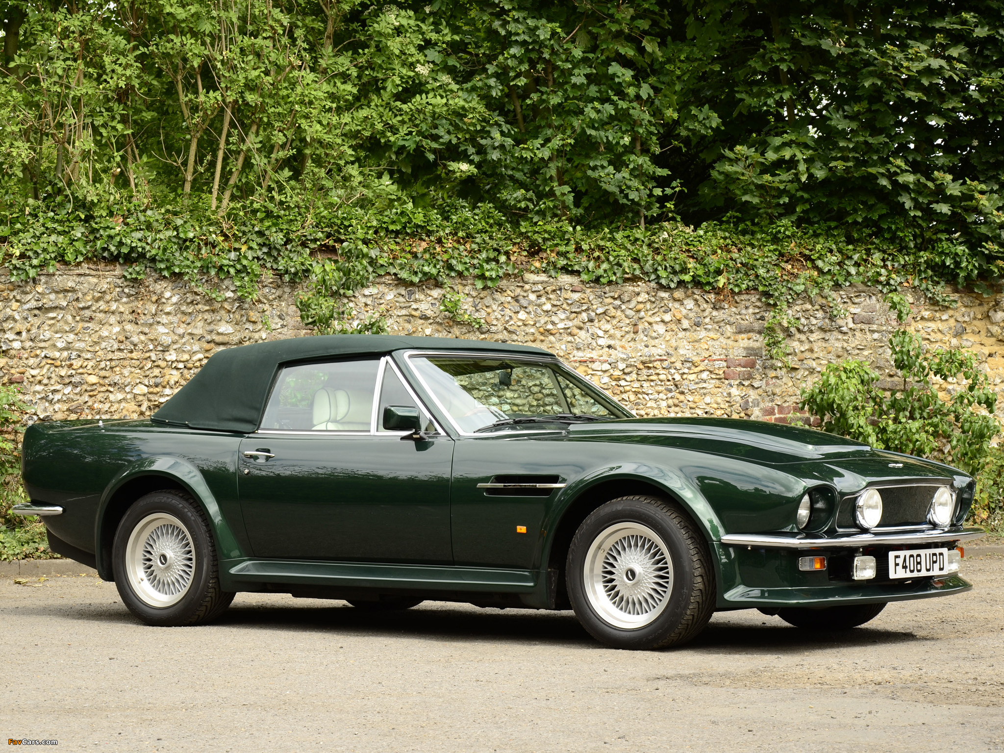 Photos of Aston Martin V8 Vantage Volante UK-spec (1984–1989) (2048 x 1536)