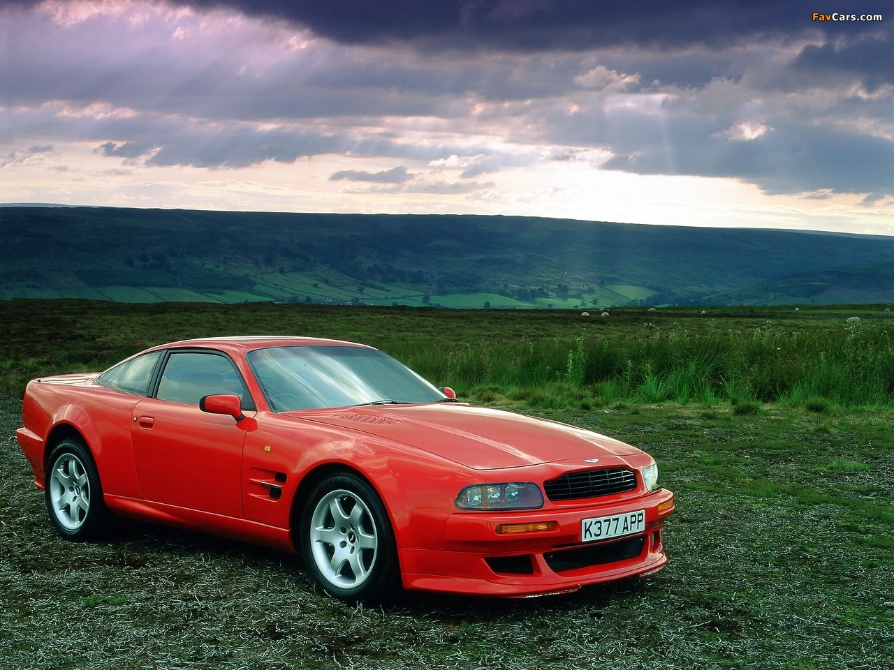 Photos of Aston Martin V8 Vantage UK-spec (1993–1999) (1280 x 960)