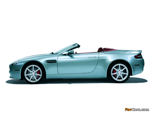 Photos of Aston Martin V8 Vantage Roadster (2006–2008) (640 x 480)