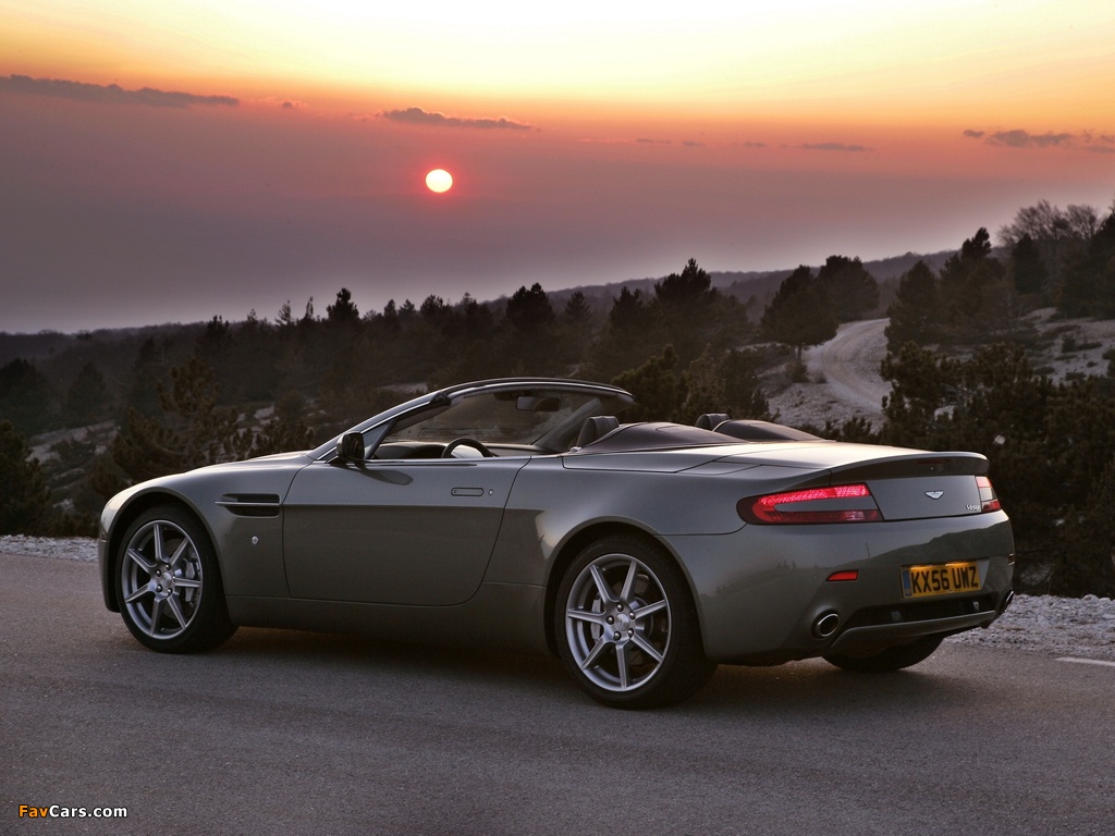 Photos of Aston Martin V8 Vantage Roadster (2006–2008) (1024 x 768)