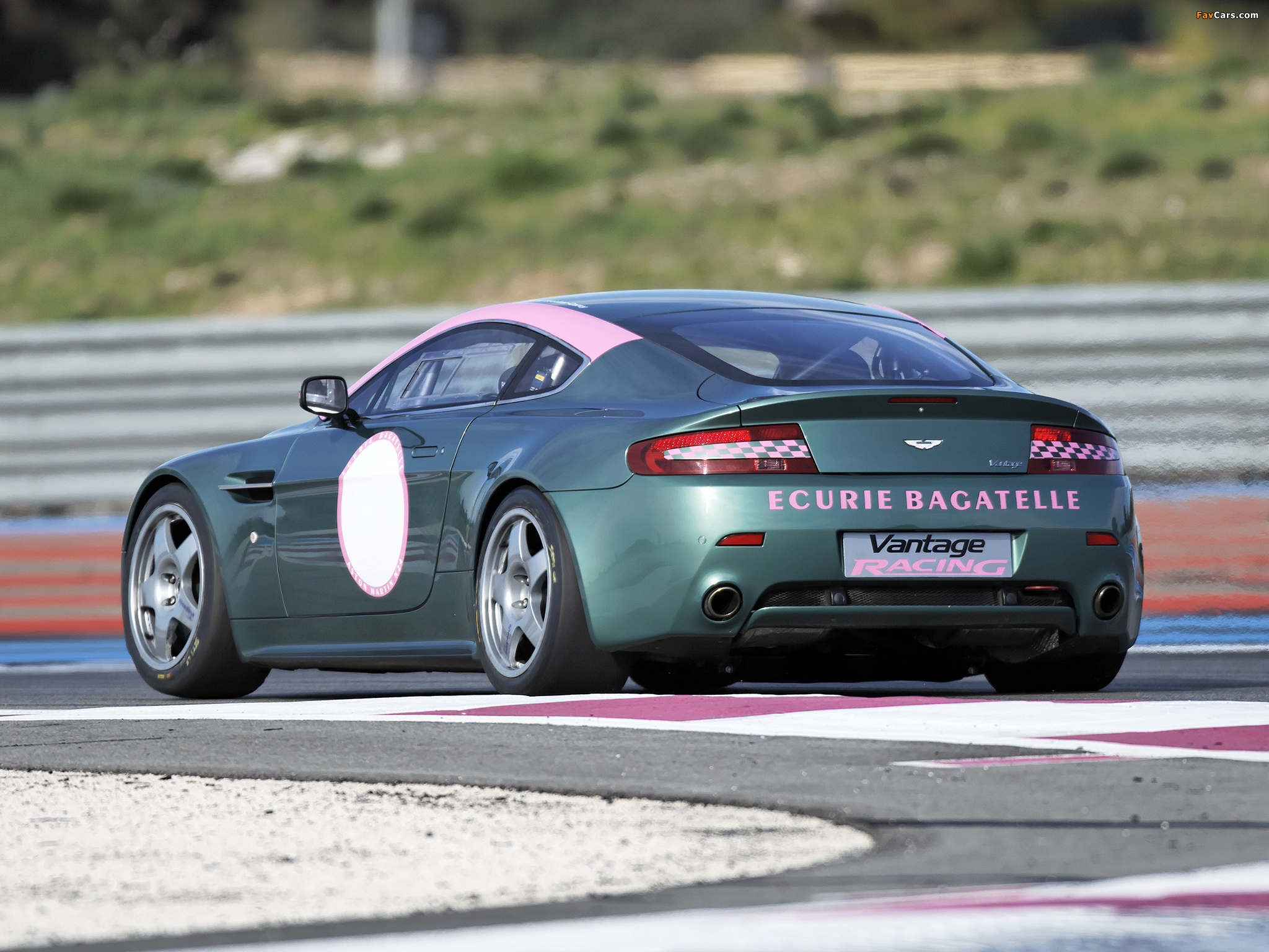 Photos of Aston Martin V8 Vantage N24 (2007–2008) (2048 x 1536)