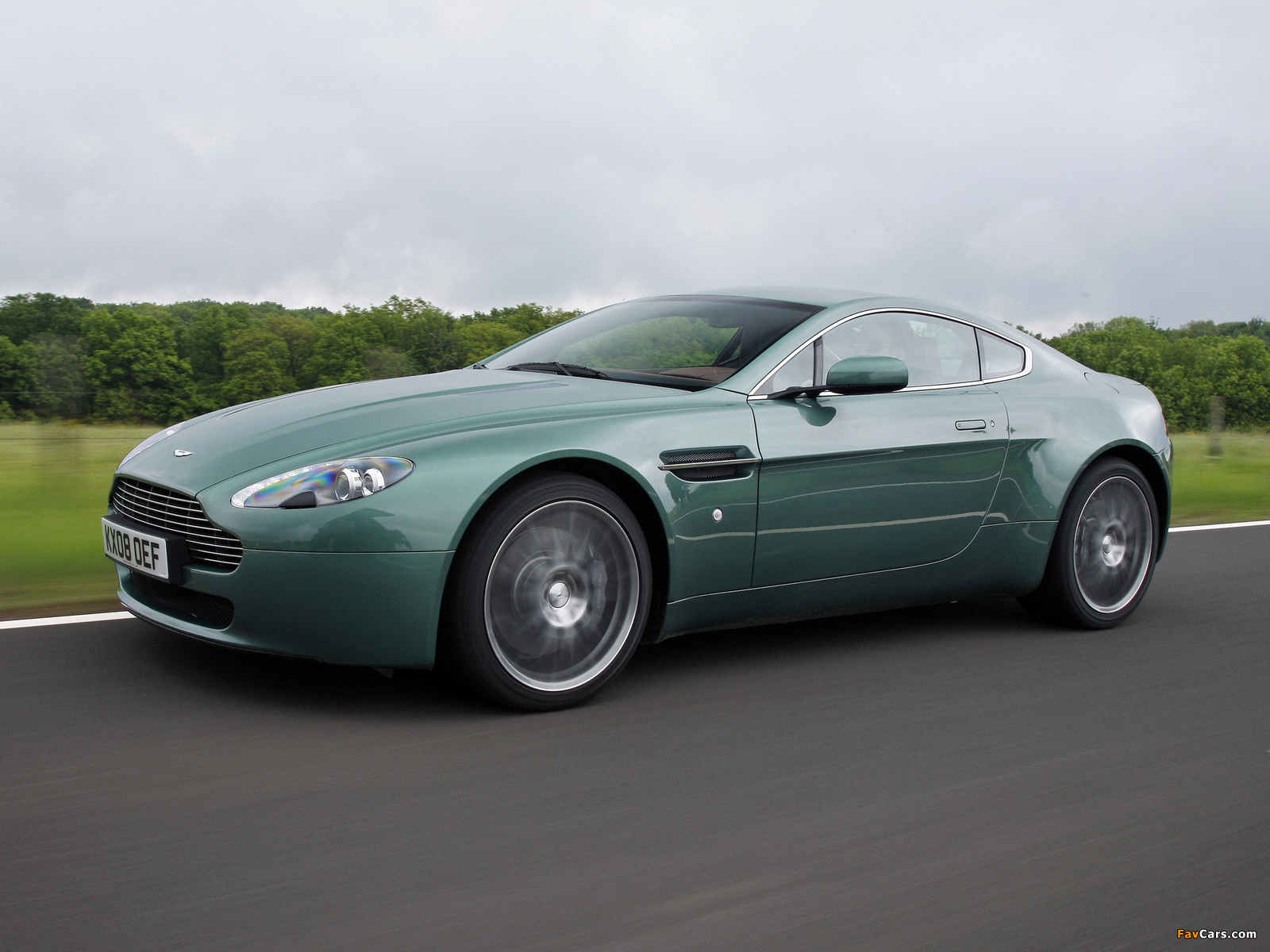 Photos of Aston Martin V8 Vantage (2008–2012) (1600 x 1200)