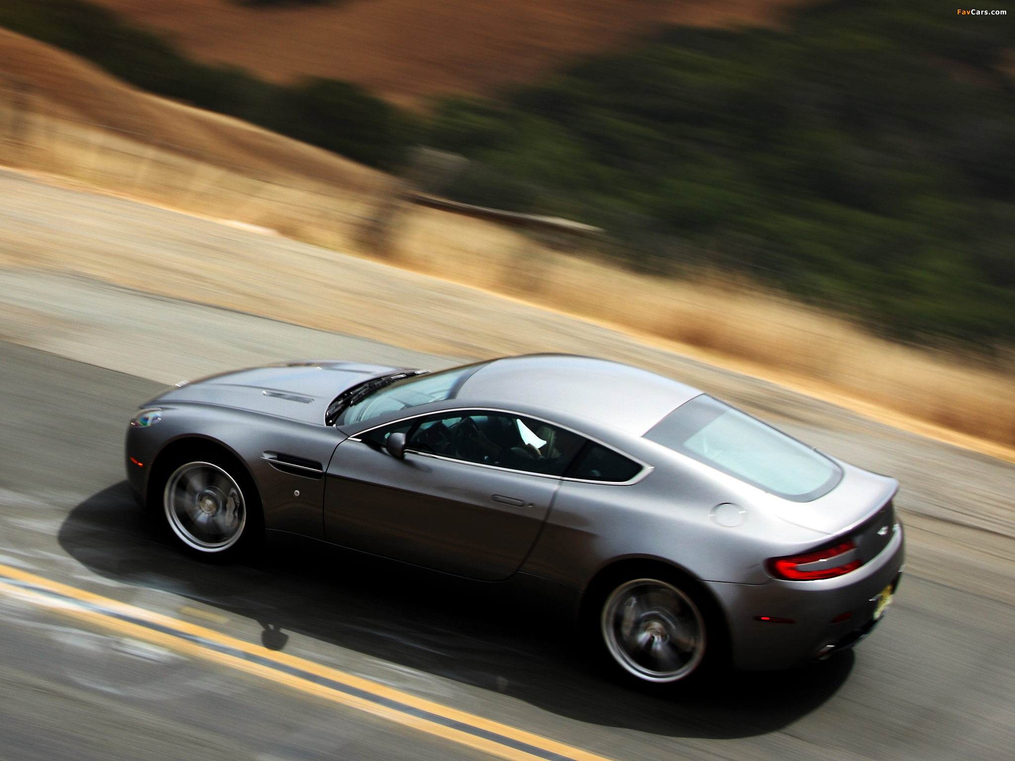 Photos of Aston Martin V8 Vantage US-spec (2008–2012) (2048 x 1536)