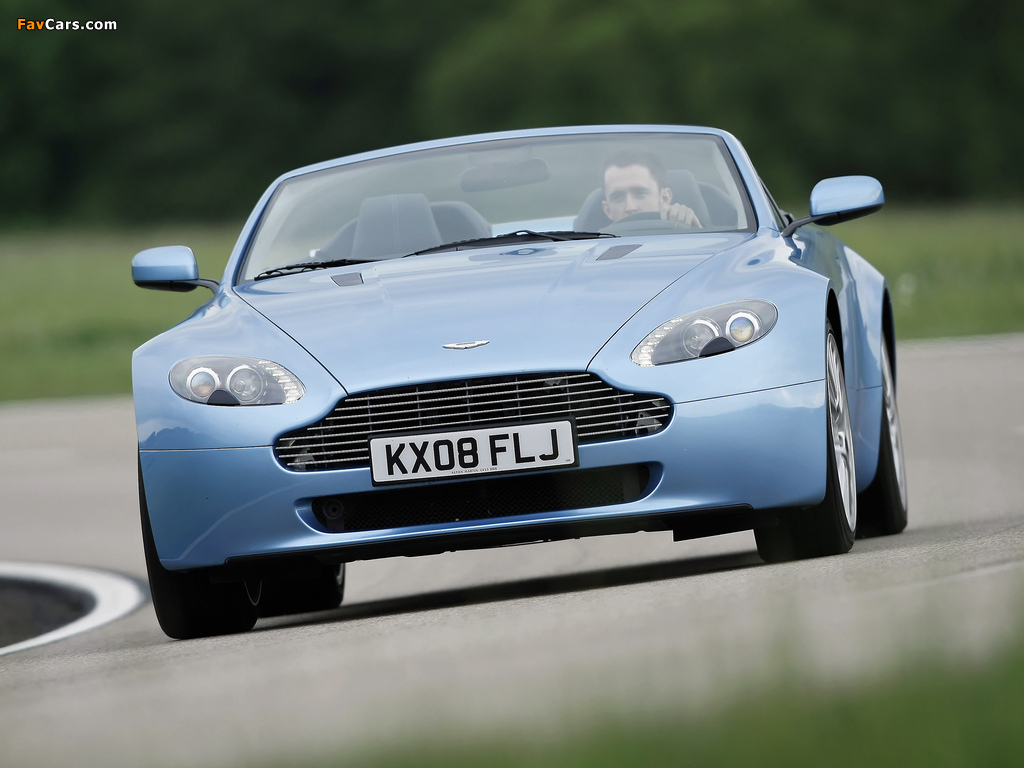 Photos of Aston Martin V8 Vantage Roadster (2008–2012) (1024 x 768)