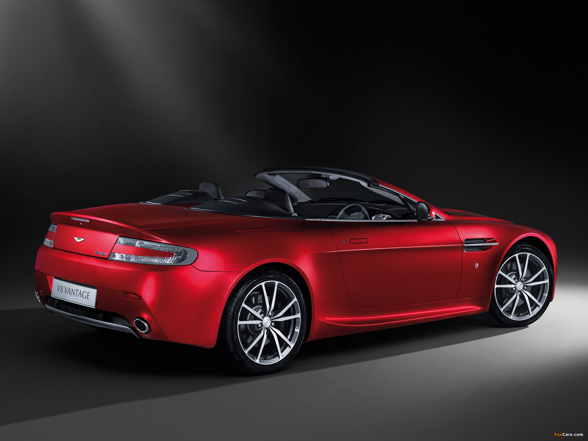 Photos of Aston Martin V8 Vantage Roadster UK-spec (2008–2012) (2048 x 1536)