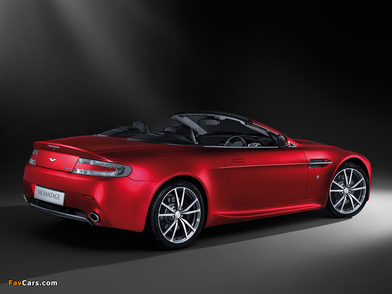 Photos of Aston Martin V8 Vantage Roadster UK-spec (2008–2012) (800 x 600)