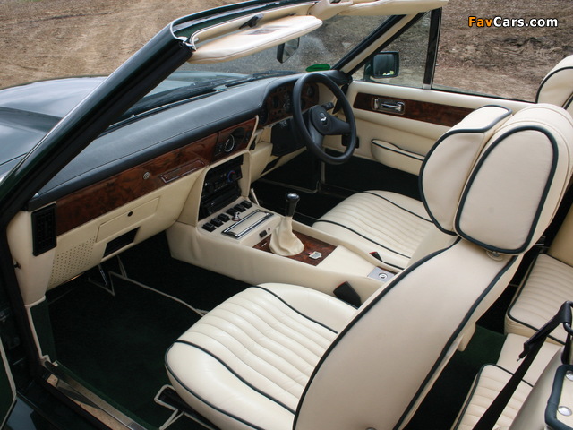 Photos of Aston Martin V8 Vantage Volante X-Pack (1987–1989) (640 x 480)