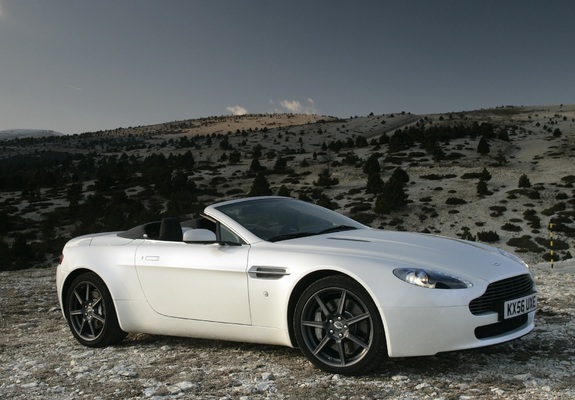 Photos of Aston Martin V8 Vantage Roadster (2006–2008)