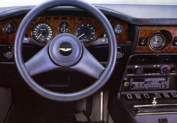 Pictures of Aston Martin V8 Vantage (1977–1989)