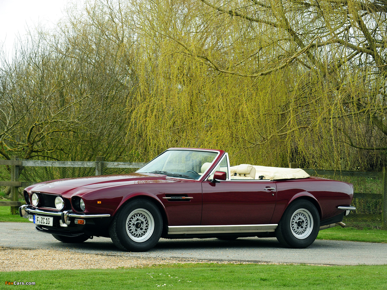 Pictures of Aston Martin V8 Volante (1977–1989) (1280 x 960)