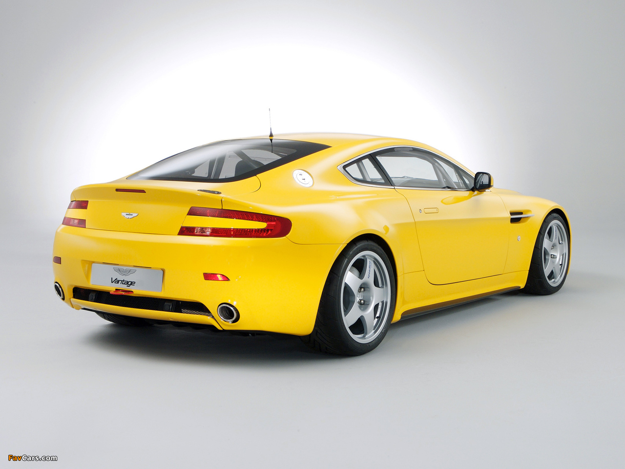 Pictures of Aston Martin V8 Vantage N24 (2007–2008) (1280 x 960)