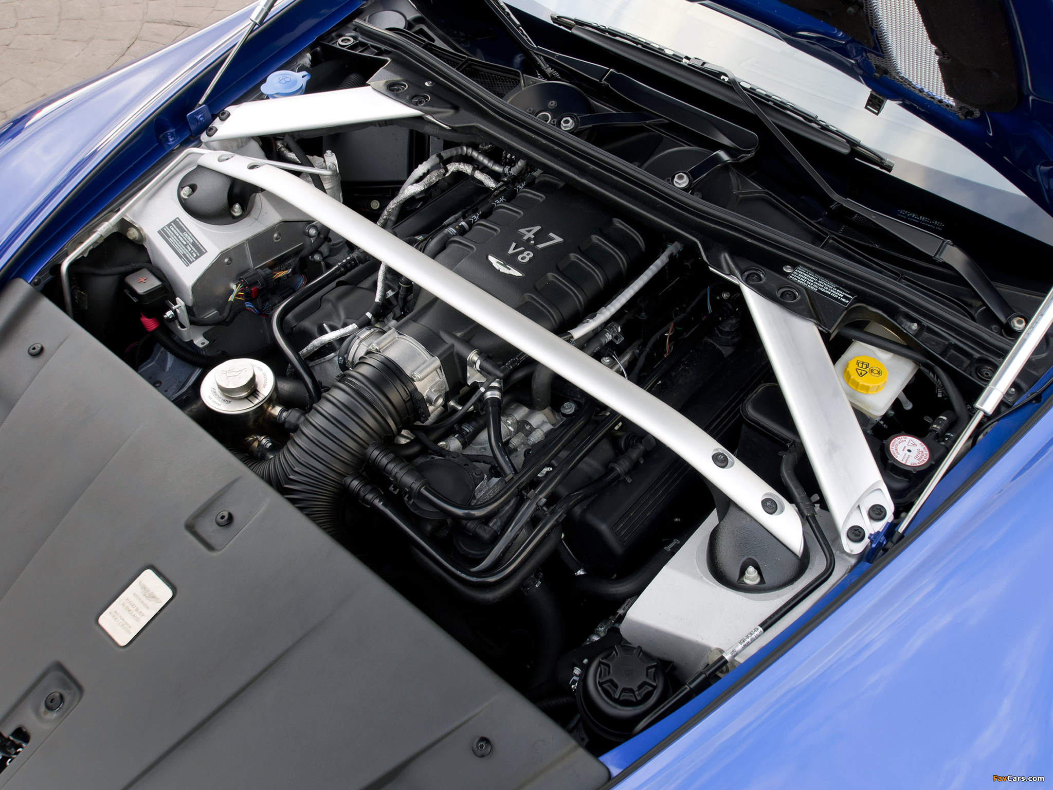 Pictures of Aston Martin V8 Vantage S (2011) (2048 x 1536)