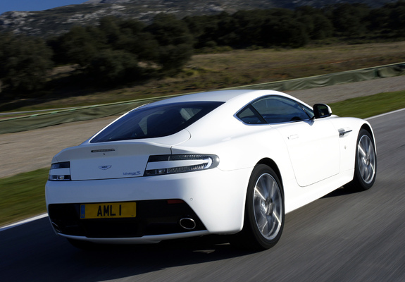 Pictures of Aston Martin V8 Vantage S (2011)