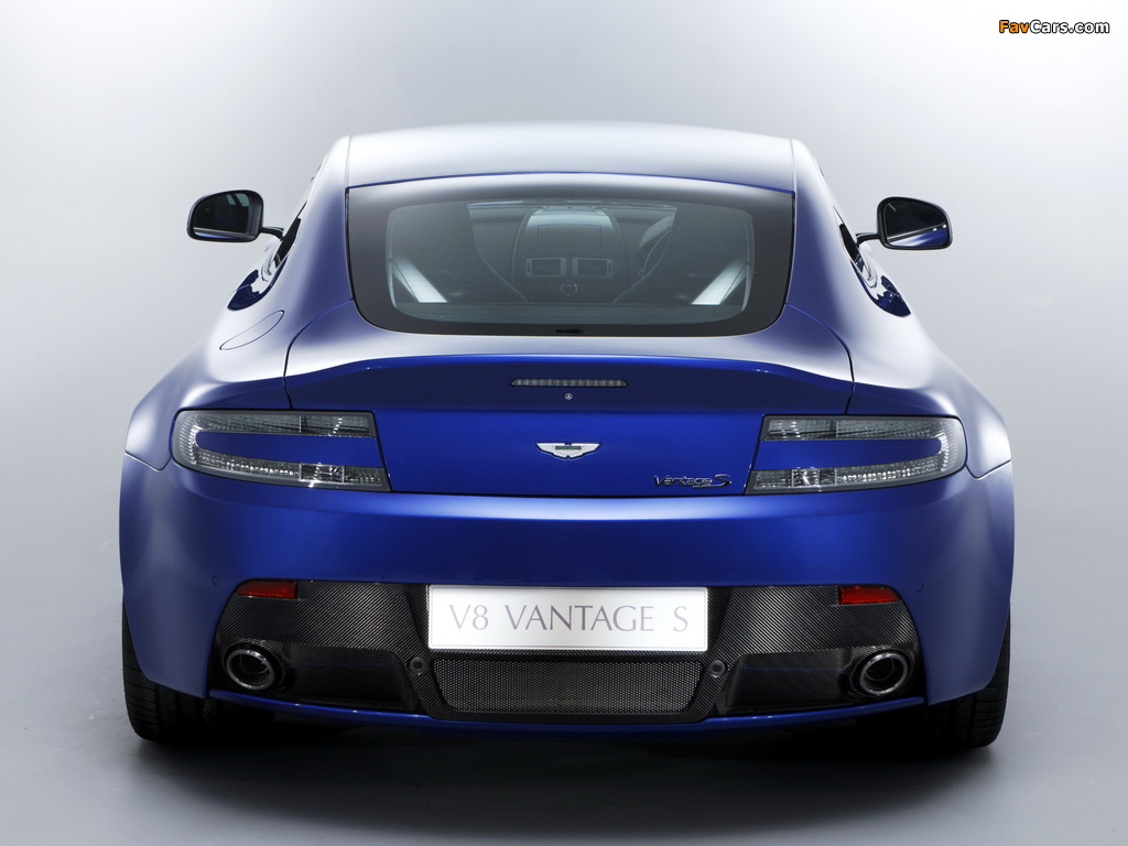 Pictures of Aston Martin V8 Vantage S UK-spec (2011) (1024 x 768)