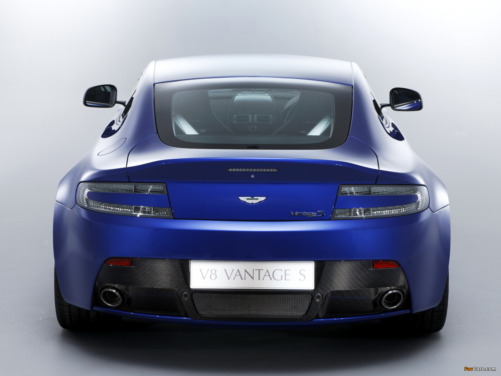 Pictures of Aston Martin V8 Vantage S UK-spec (2011) (1600 x 1200)
