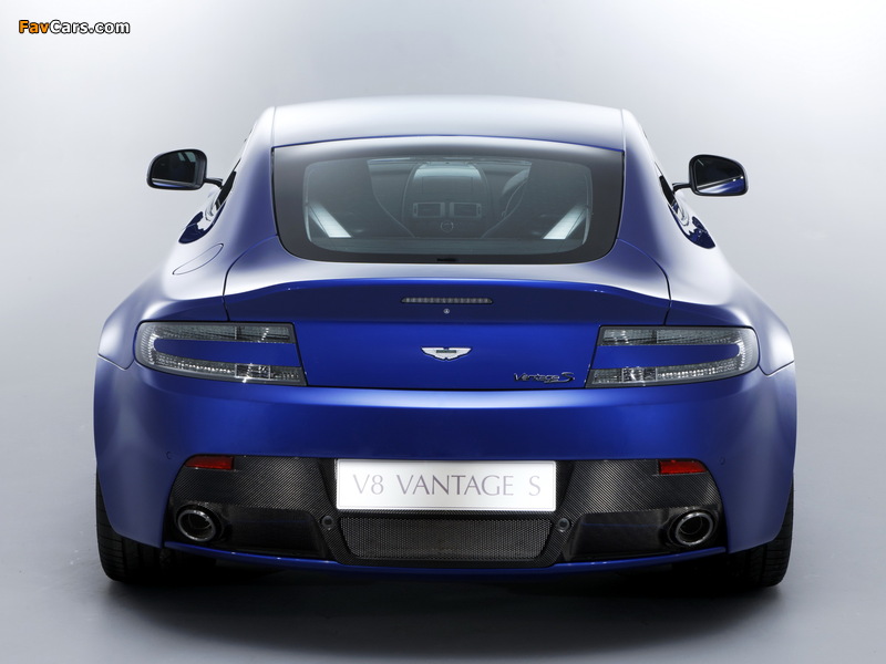 Pictures of Aston Martin V8 Vantage S UK-spec (2011) (800 x 600)