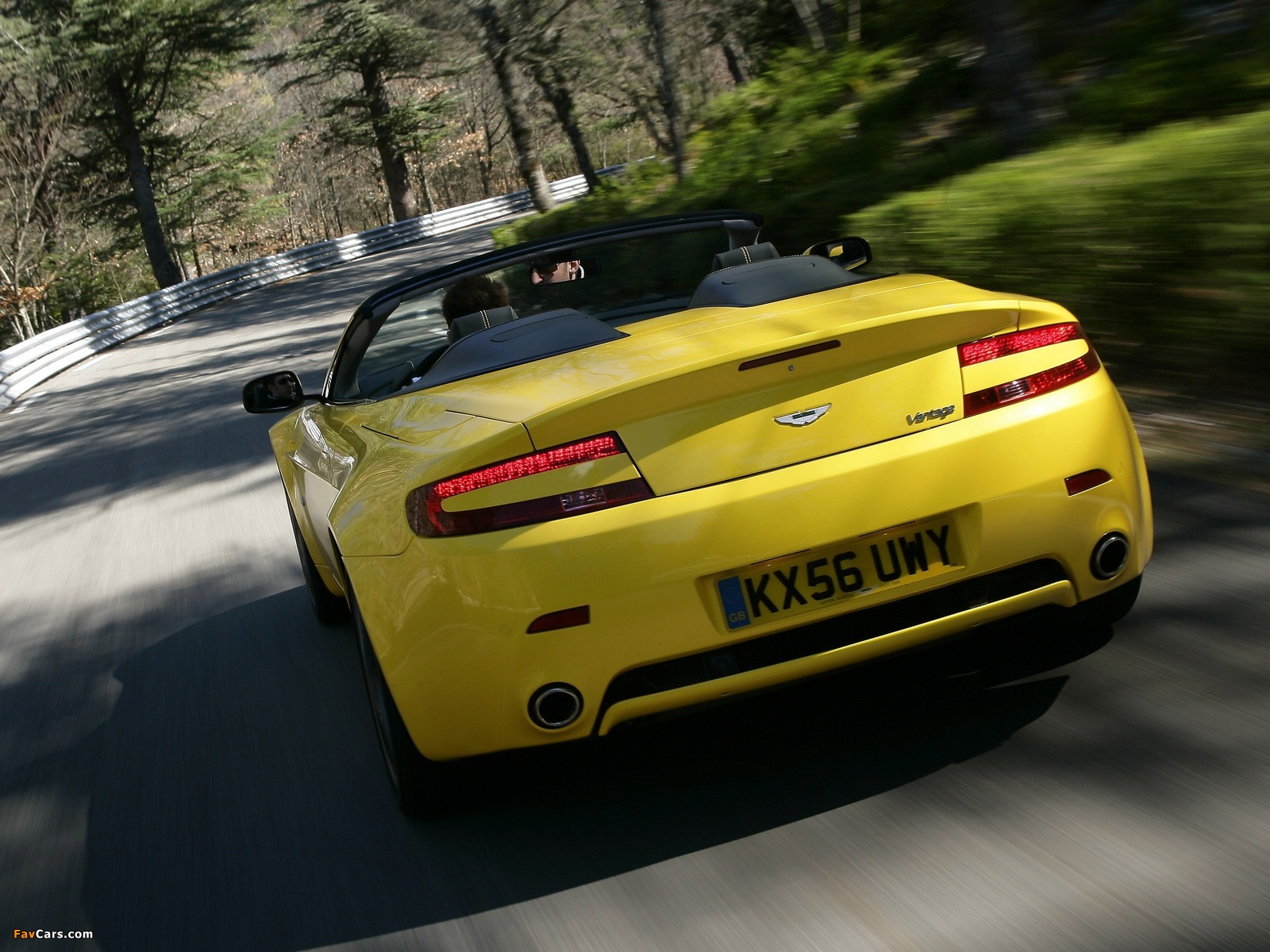 Aston Martin V8 Vantage Roadster (2006–2008) wallpapers (1600 x 1200)