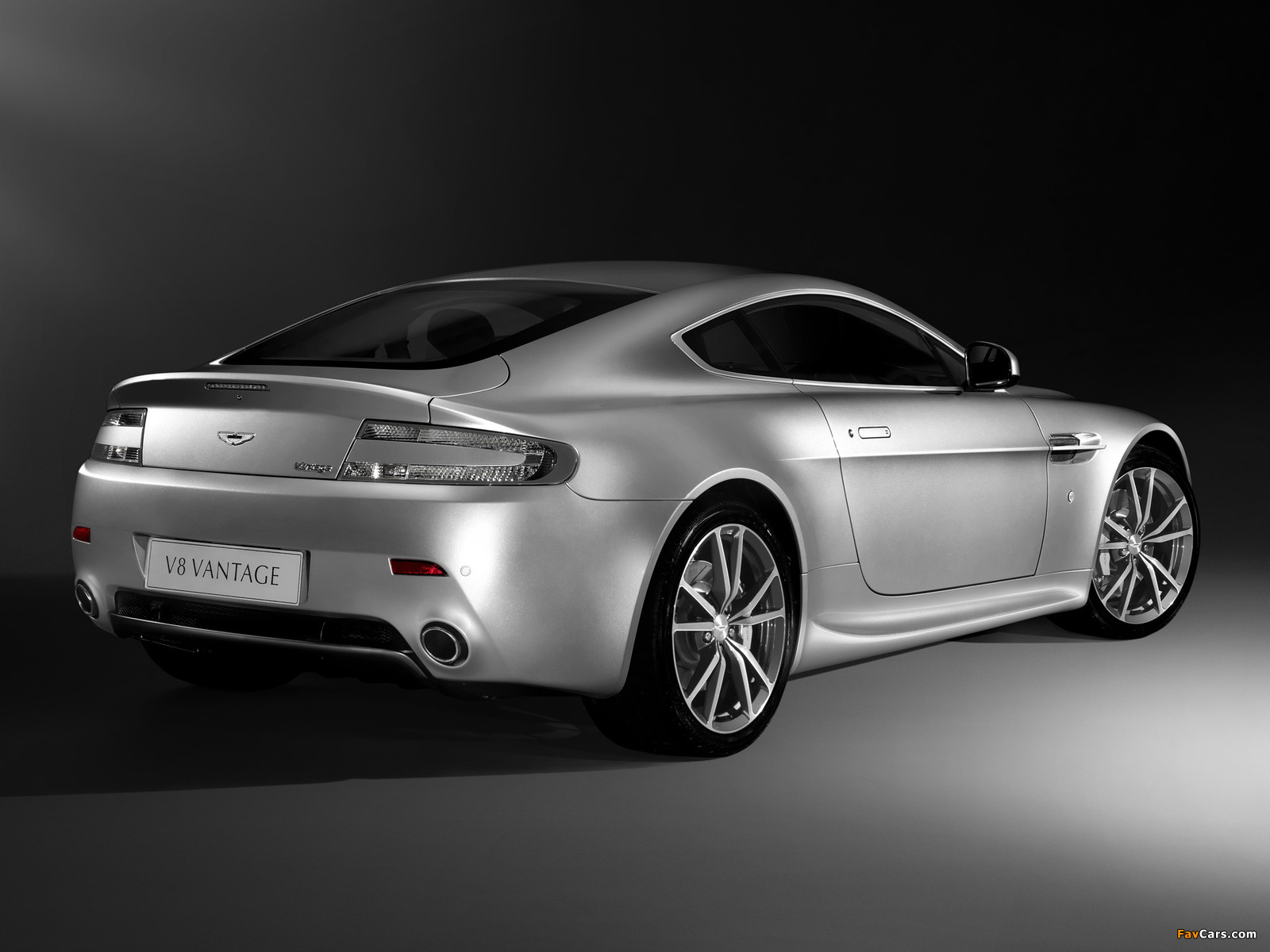 Aston Martin V8 Vantage UK-spec (2008–2012) wallpapers (1600 x 1200)