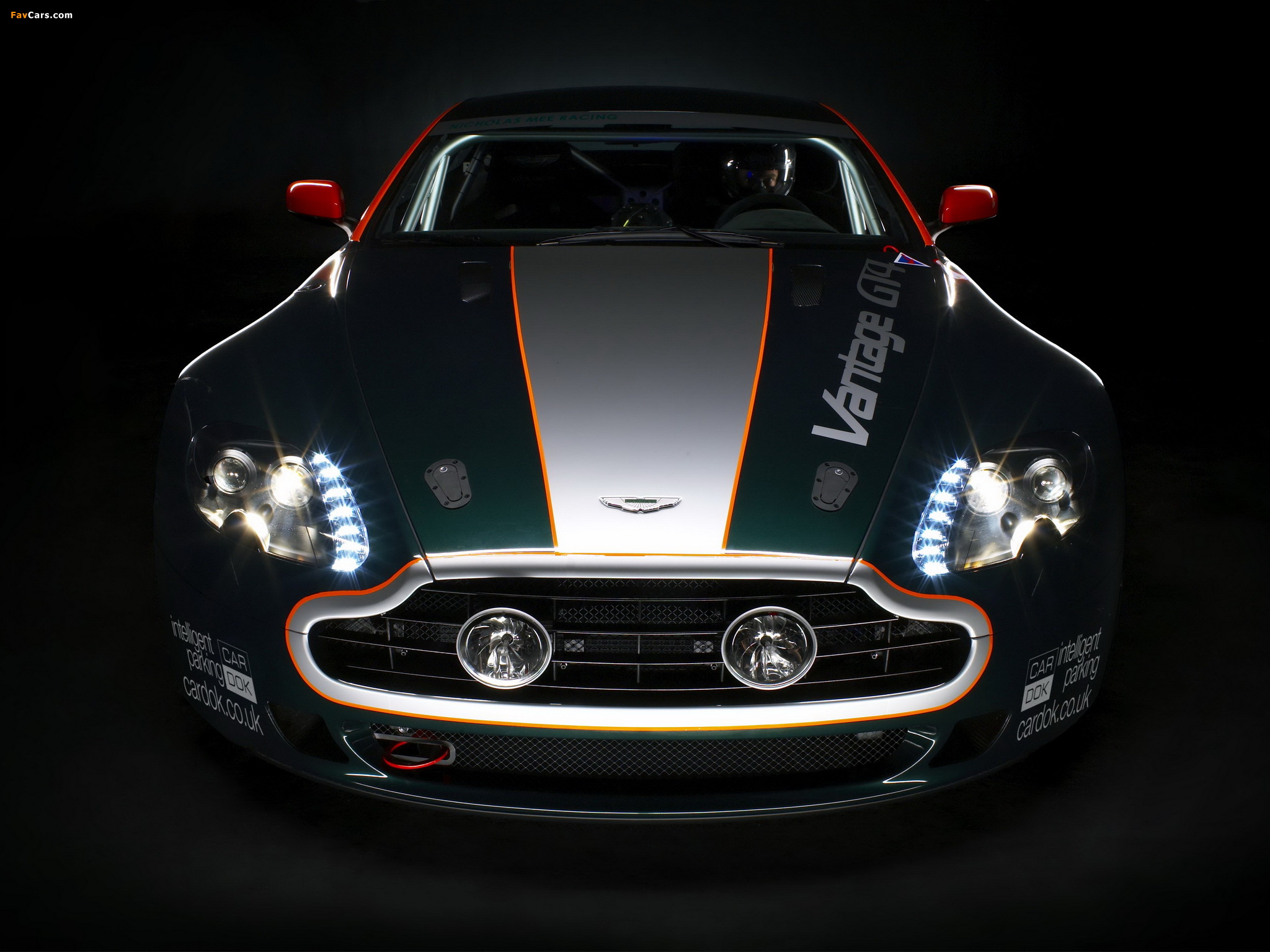 Aston Martin V8 Vantage GT4 (2009–2010) wallpapers (2048 x 1536)