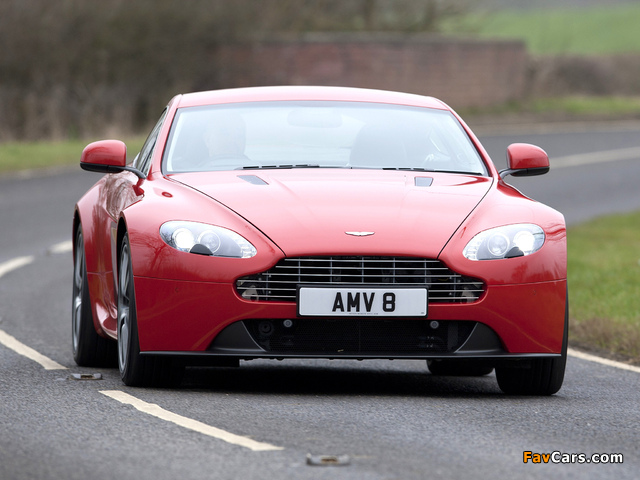 Aston Martin V8 Vantage UK-spec (2012) wallpapers (640 x 480)