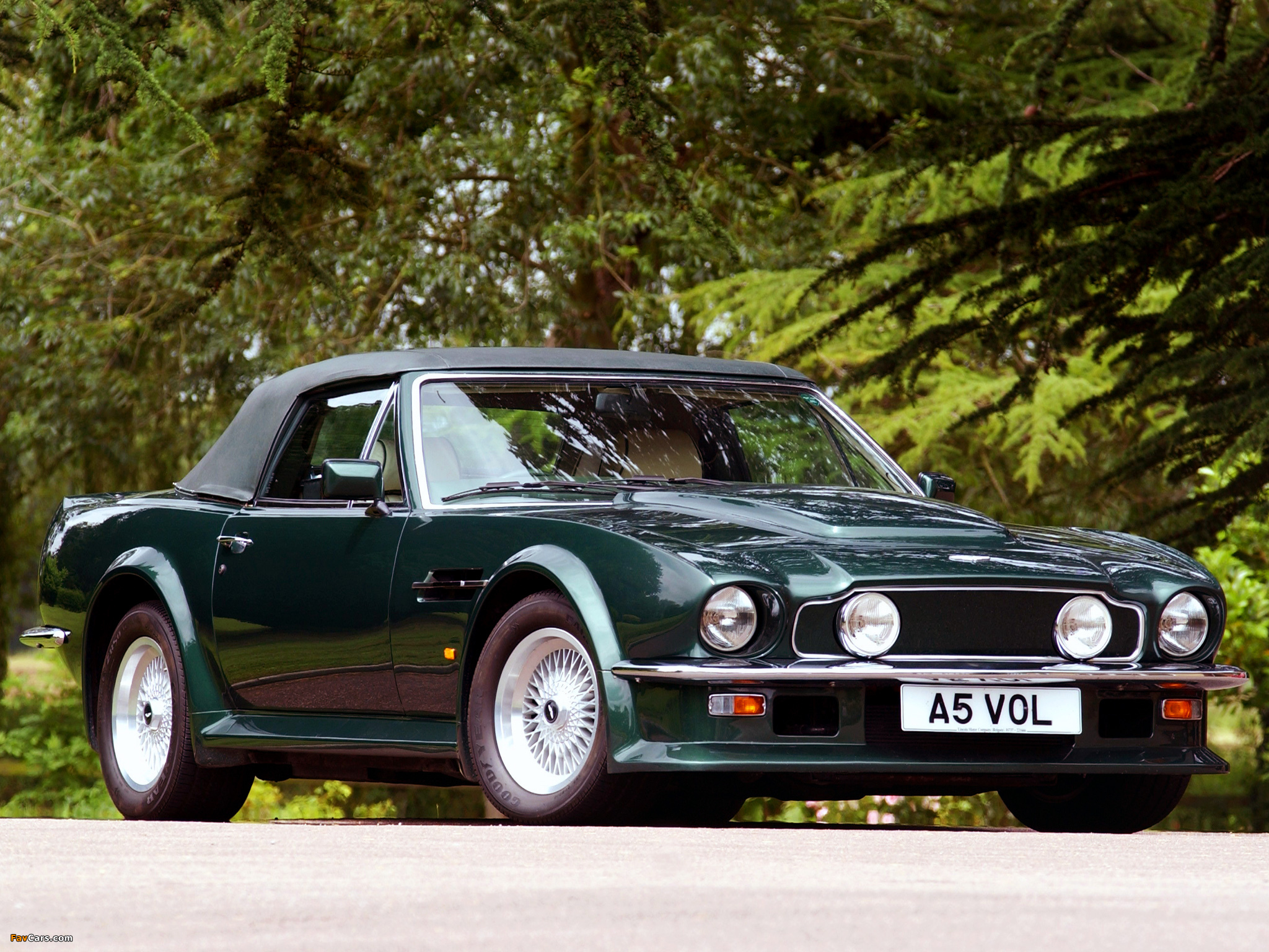 Aston Martin V8 Vantage Volante UK-spec (1984–1989) wallpapers (2048 x 1536)