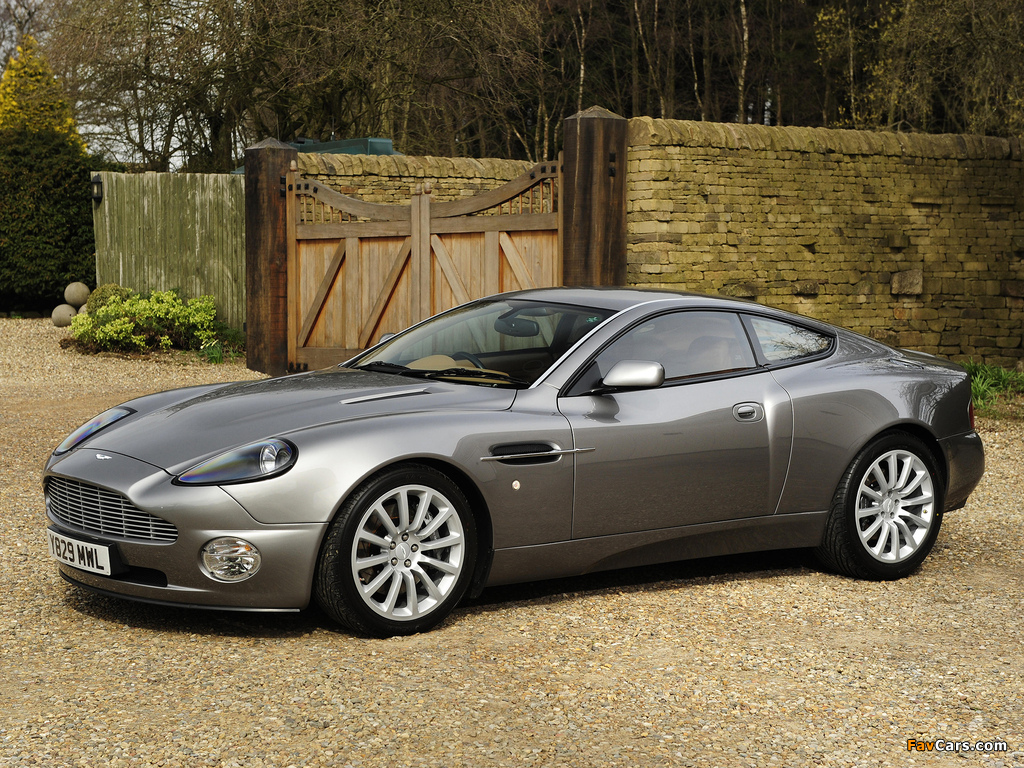 Aston Martin V12 Vanquish UK-spec (2001–2006) photos (1024 x 768)