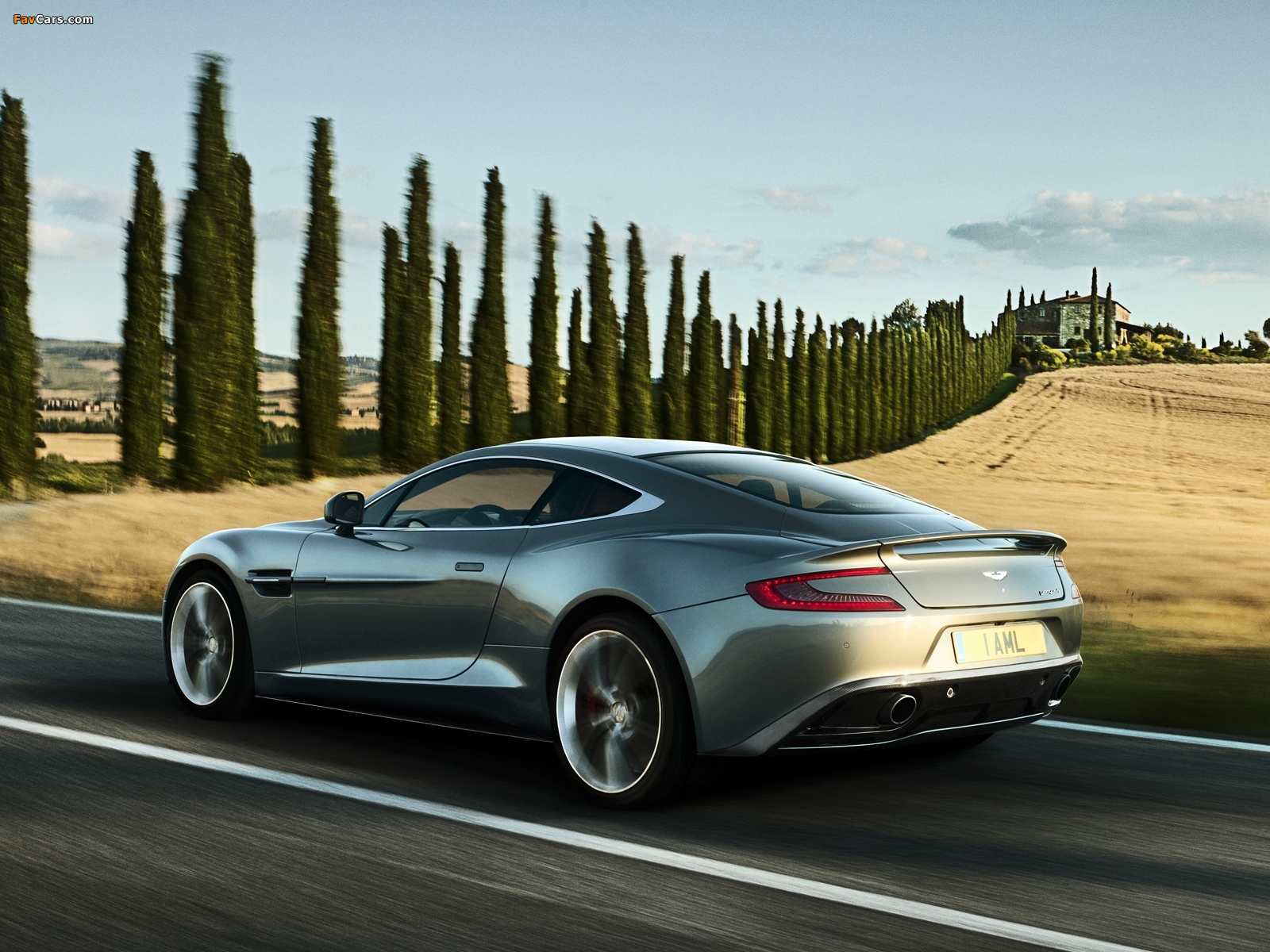 Aston Martin Vanquish (2012) photos (1600 x 1200)