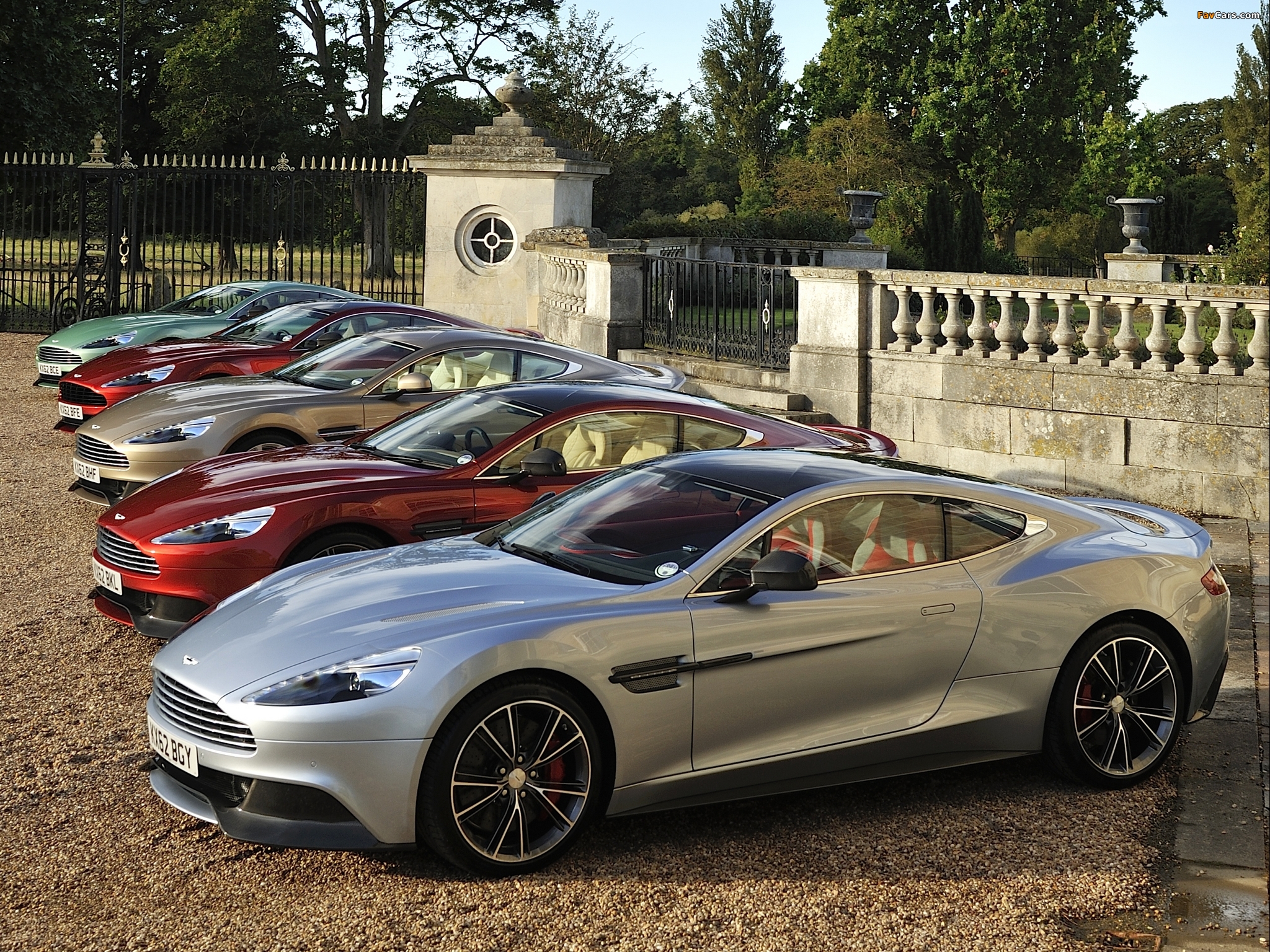 Aston Martin Vanquish (2012) photos (2048 x 1536)