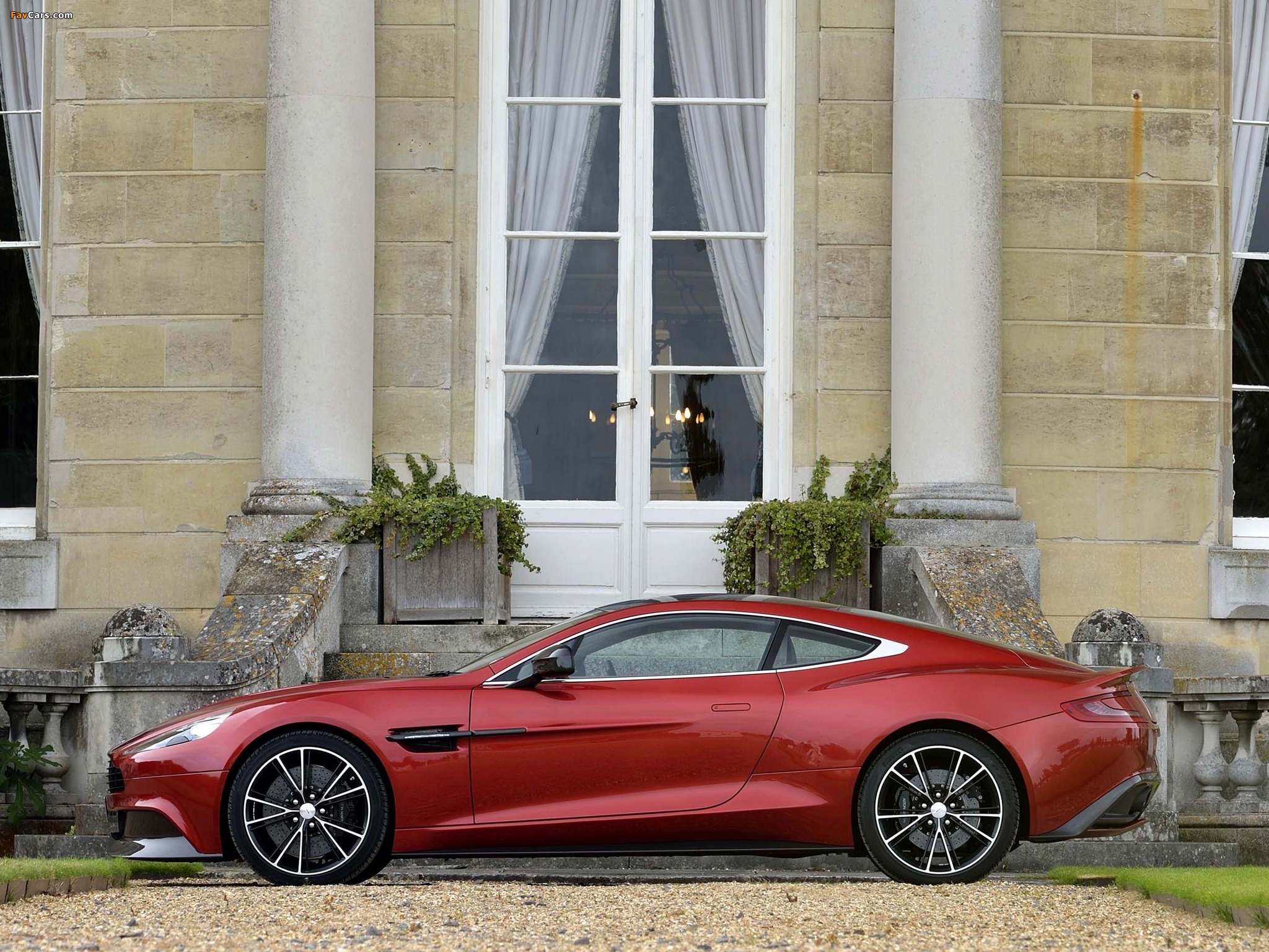 Aston Martin Vanquish UK-spec (2012) pictures (2048 x 1536)
