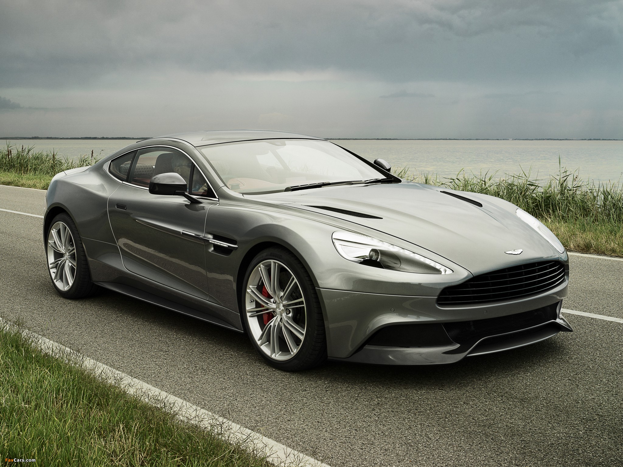 Aston Martin Vanquish (2012) wallpapers (2048 x 1536)