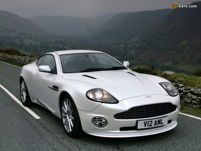 Photos of Aston Martin V12 Vanquish S (2004–2007) (800 x 600)