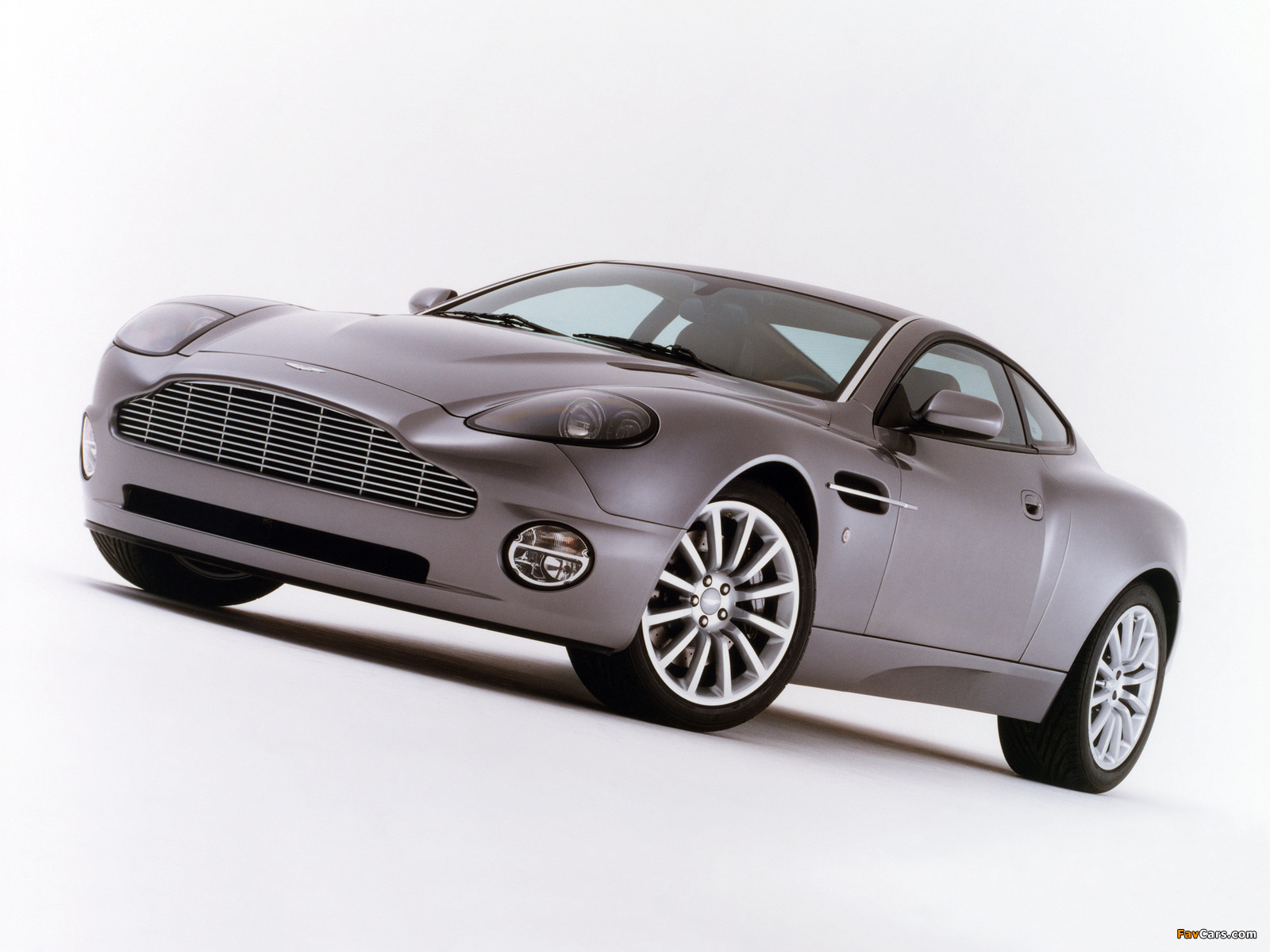 Pictures of Aston Martin V12 Vanquish (2001–2006) (1600 x 1200)