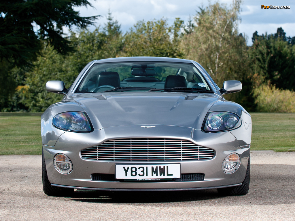 Pictures of Aston Martin V12 Vanquish UK-spec (2001–2006) (1024 x 768)