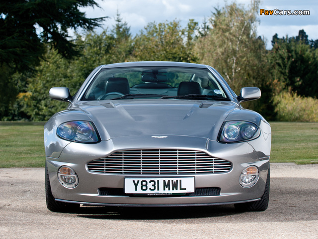 Pictures of Aston Martin V12 Vanquish UK-spec (2001–2006) (640 x 480)